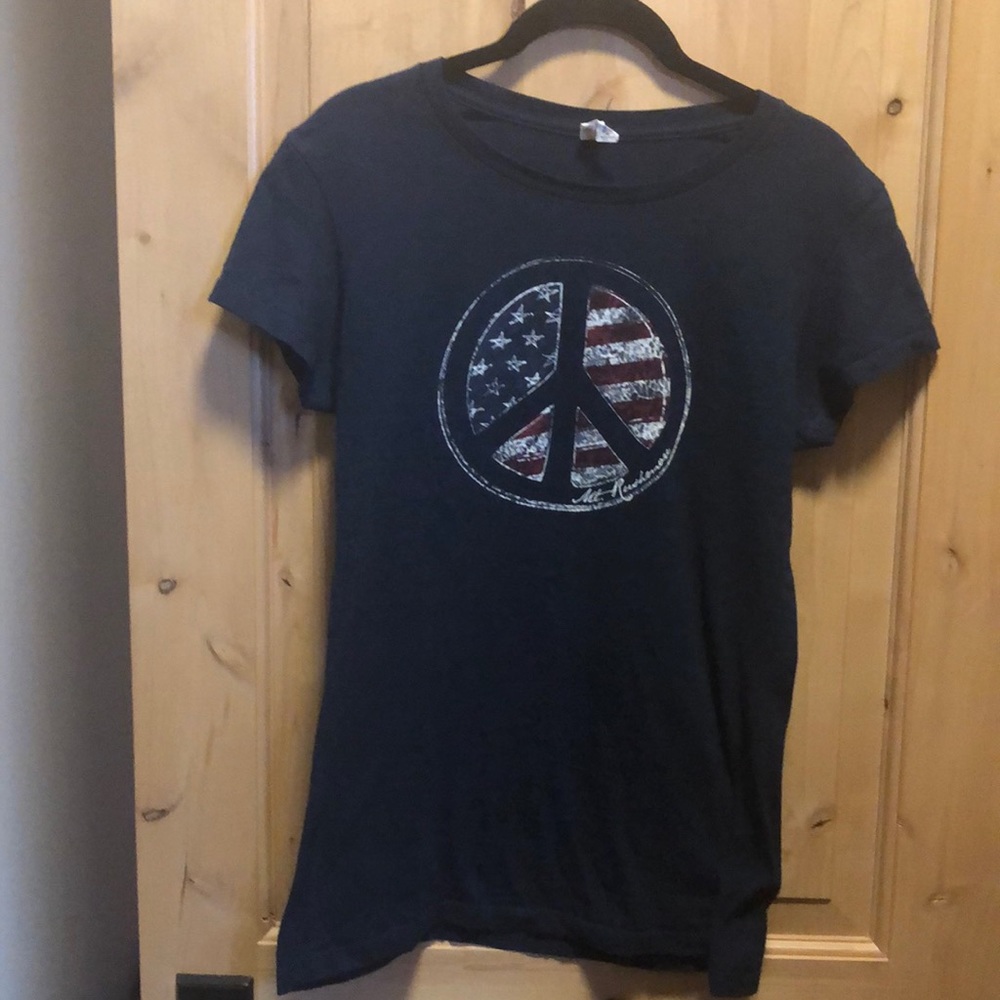 Mt Rushmore peace sign women’s tee shirt